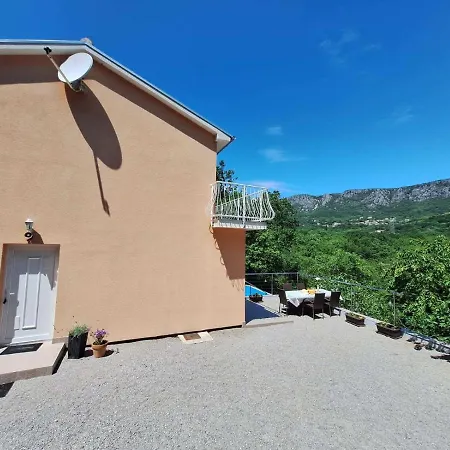 Bella Vista