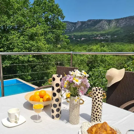 Bella Vista *